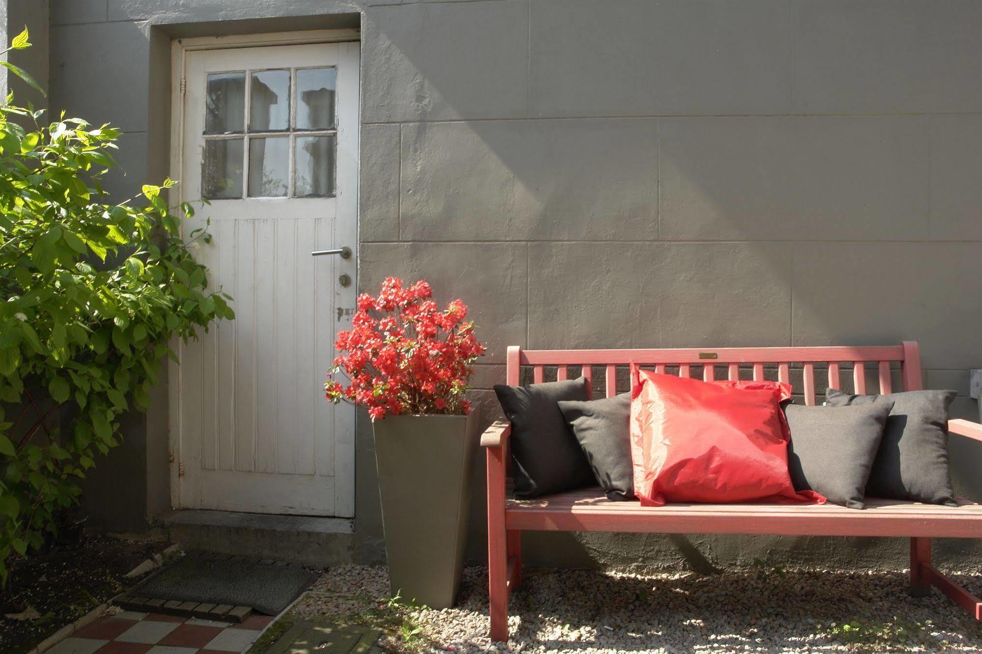 Monty Small Design Hotel Woluwe-Saint-Lambert Exterior foto